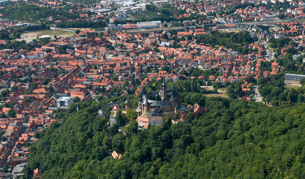 cropped-Luftaufnahme_Wernigerode_Schloss_s.jpg